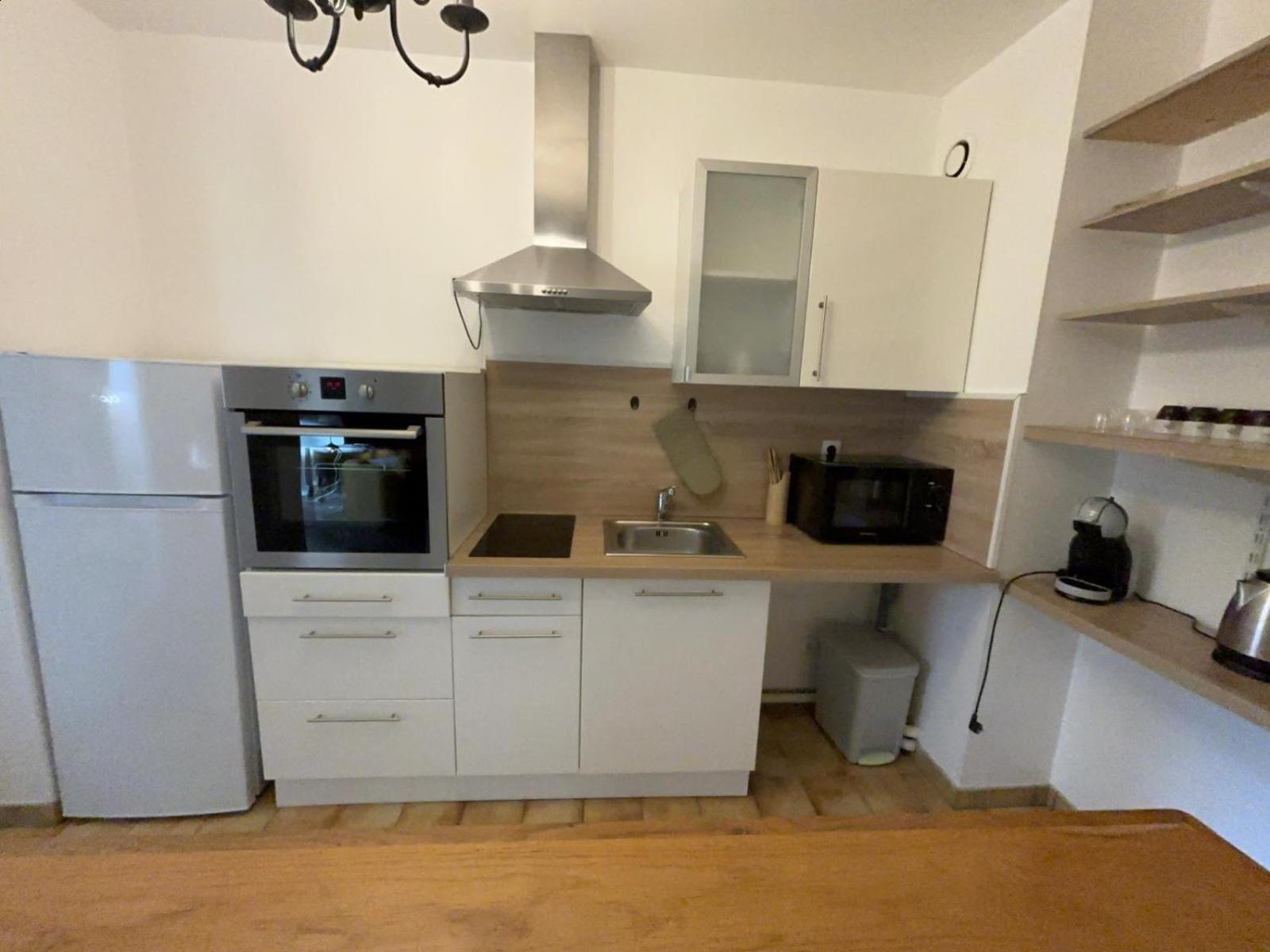En Centre Avec Cour Face Au Parc Pasteur Appartement *